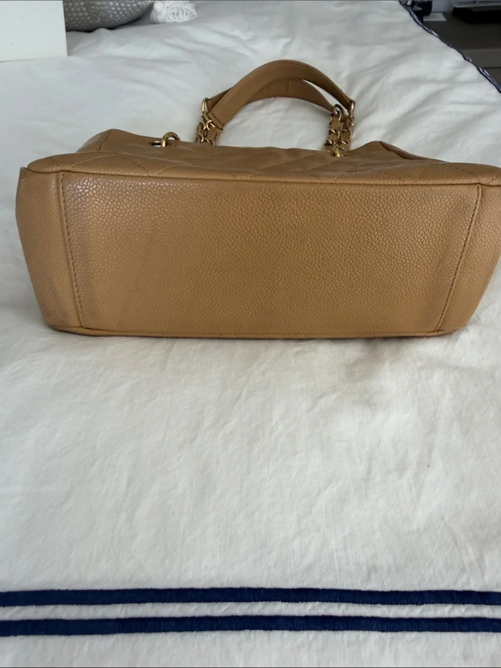 CHANEL Vintage Caviar Quilted Tan Leather Shoulder Tote with Gold Chain Straps - Picture 5 of 16